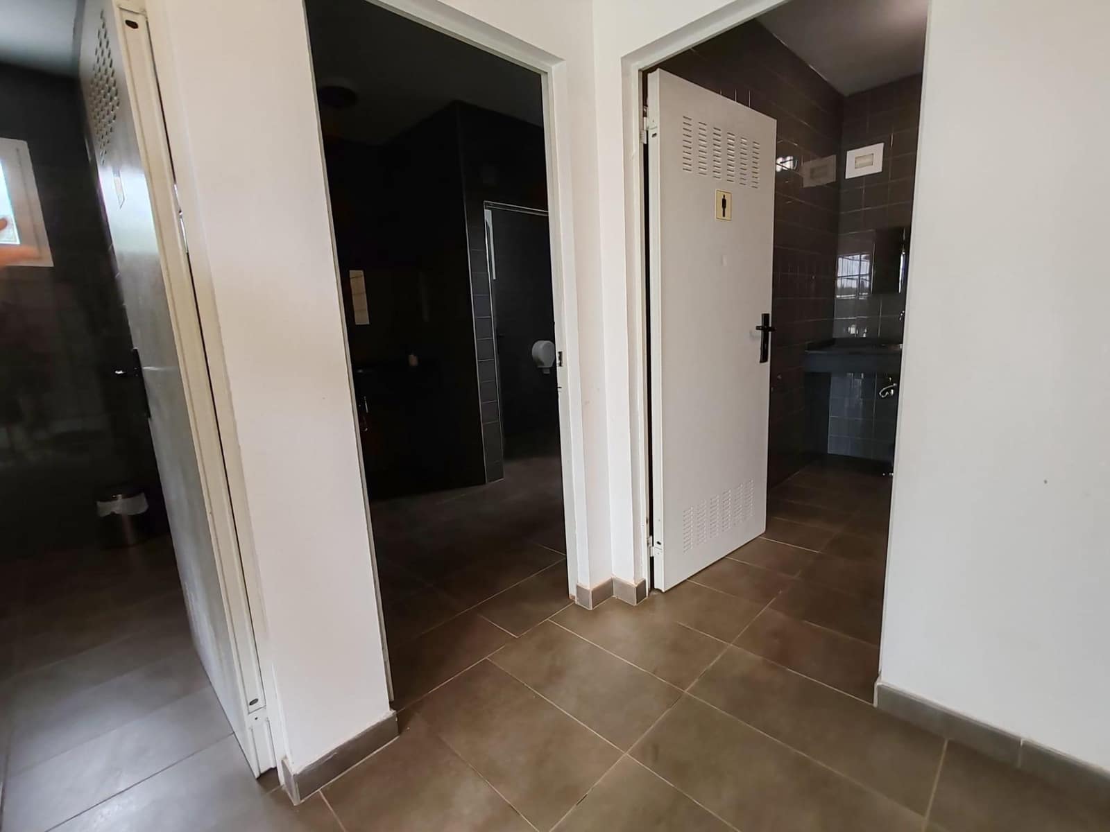 3 soveværelse Rækkehus til salg i La Pobla de Vallbona med swimmingpool garage - € 320.000 (Ref: 9126980)