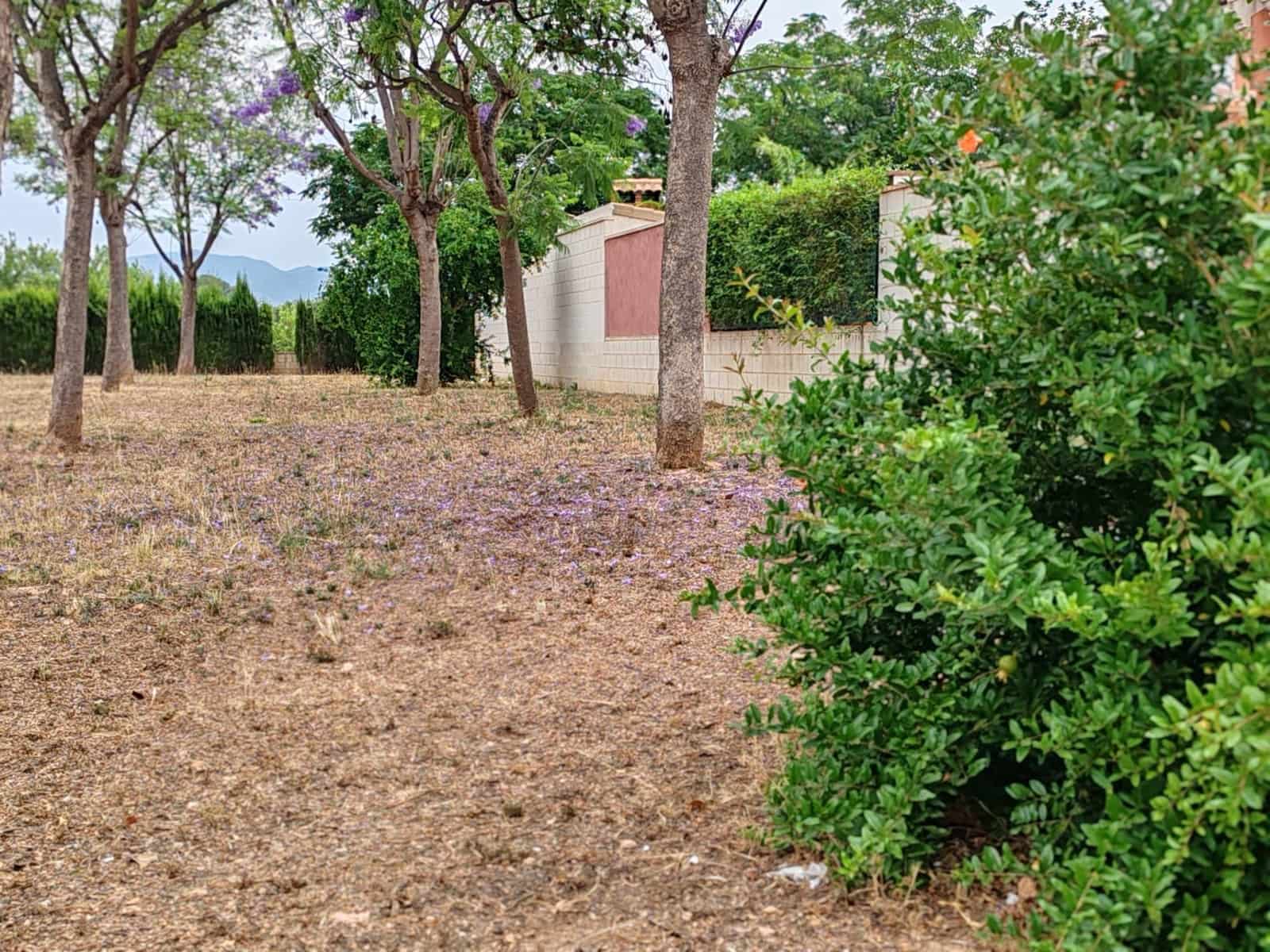 3 soveværelse Rækkehus til salg i La Pobla de Vallbona med swimmingpool garage - € 320.000 (Ref: 9126980)