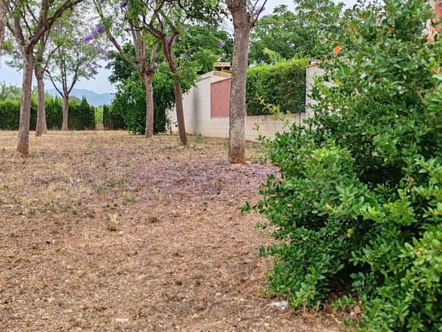 3 soveværelse Rækkehus til salg i La Pobla de Vallbona med swimmingpool garage - € 320.000 (Ref: 9126980)