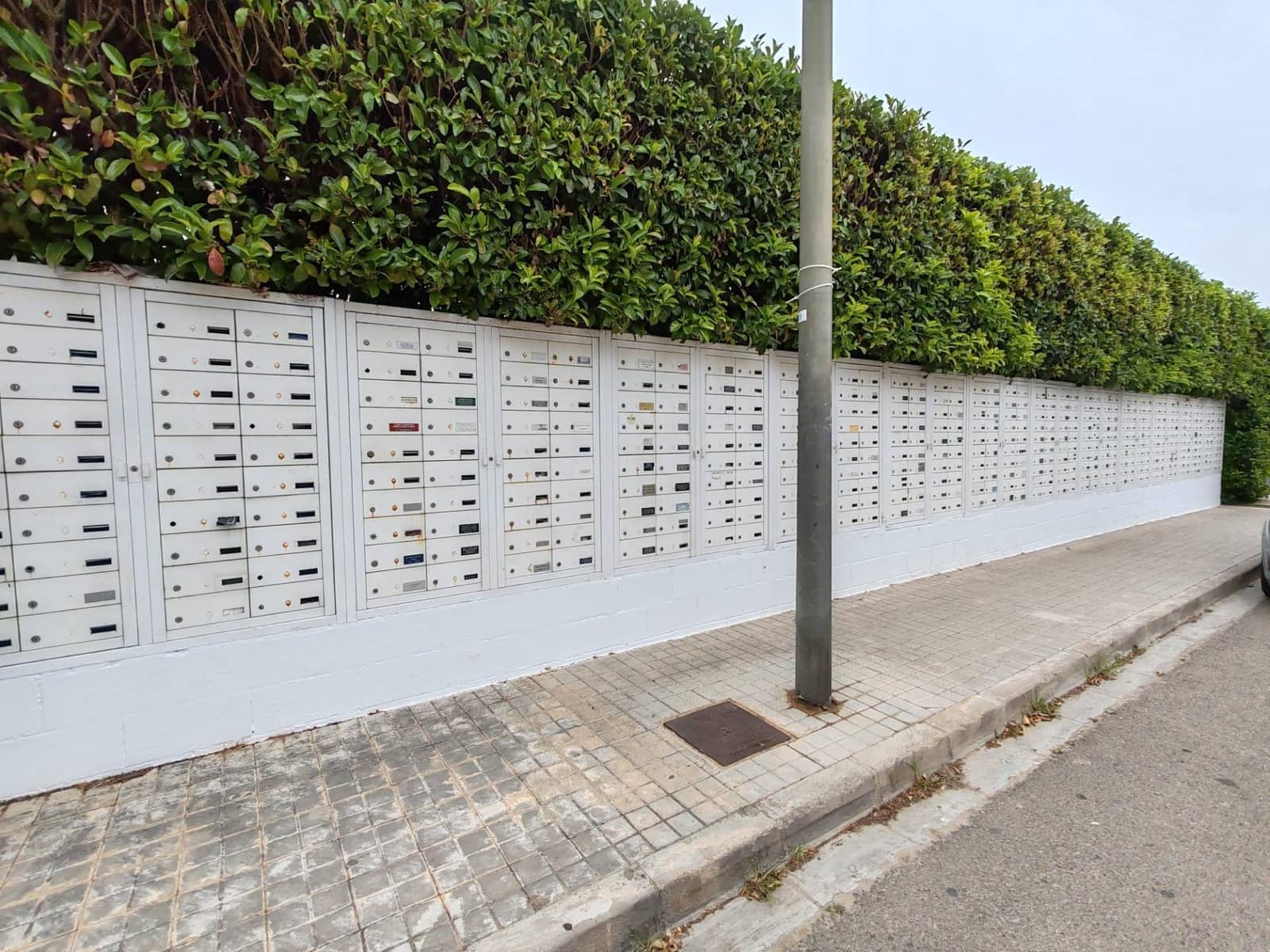 3 soveværelse Rækkehus til salg i La Pobla de Vallbona med swimmingpool garage - € 320.000 (Ref: 9126980)