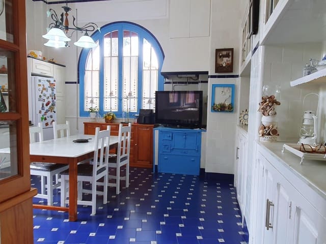 10 soverom Villa til salgs i Buñol med svømmebasseng - € 900 000 (Ref: 9126982)