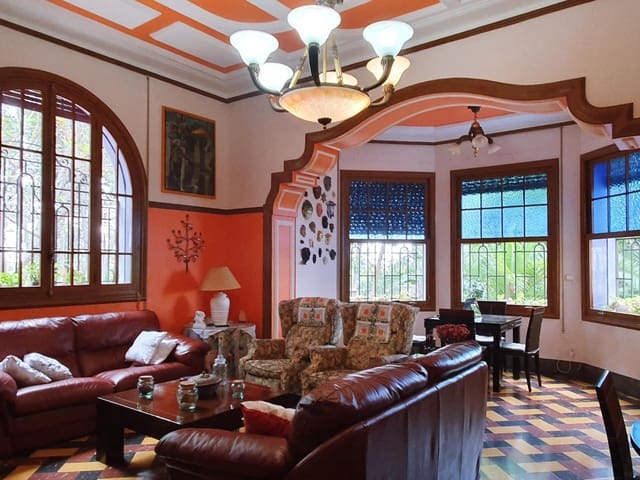 10 slaapkamer Villa te koop in Buñol met zwembad - € 900.000 (Ref: 9126982)