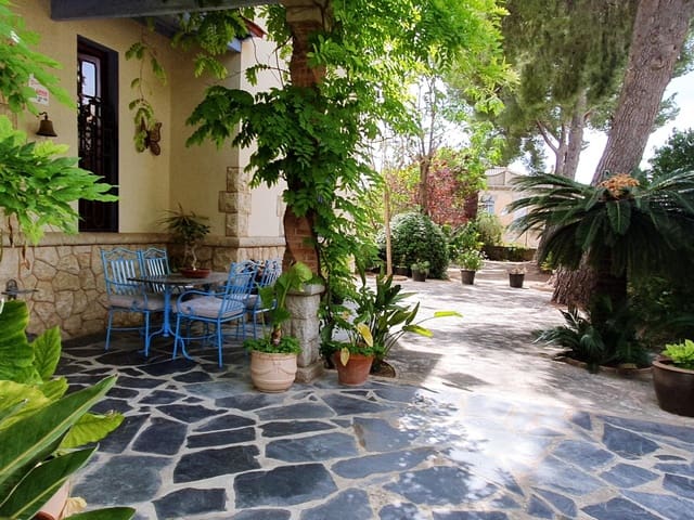 10 slaapkamer Villa te koop in Buñol met zwembad - € 900.000 (Ref: 9126982)