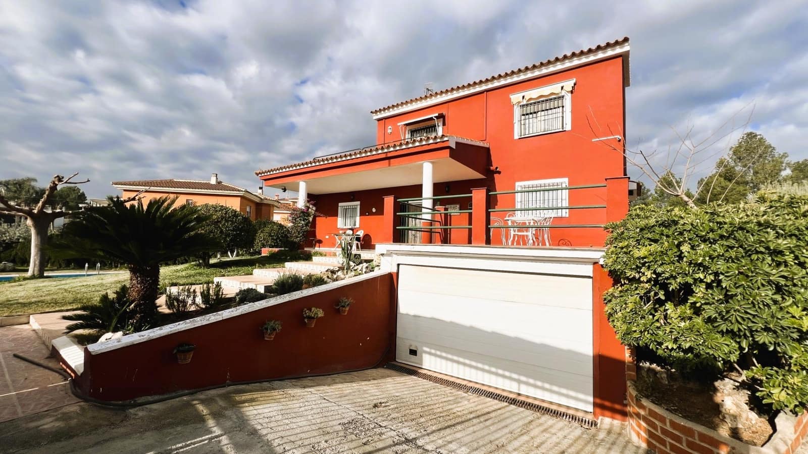 5 soveværelse Villa til salg i L'Alcora med swimmingpool garage - € 370.000 (Ref: 9129847)