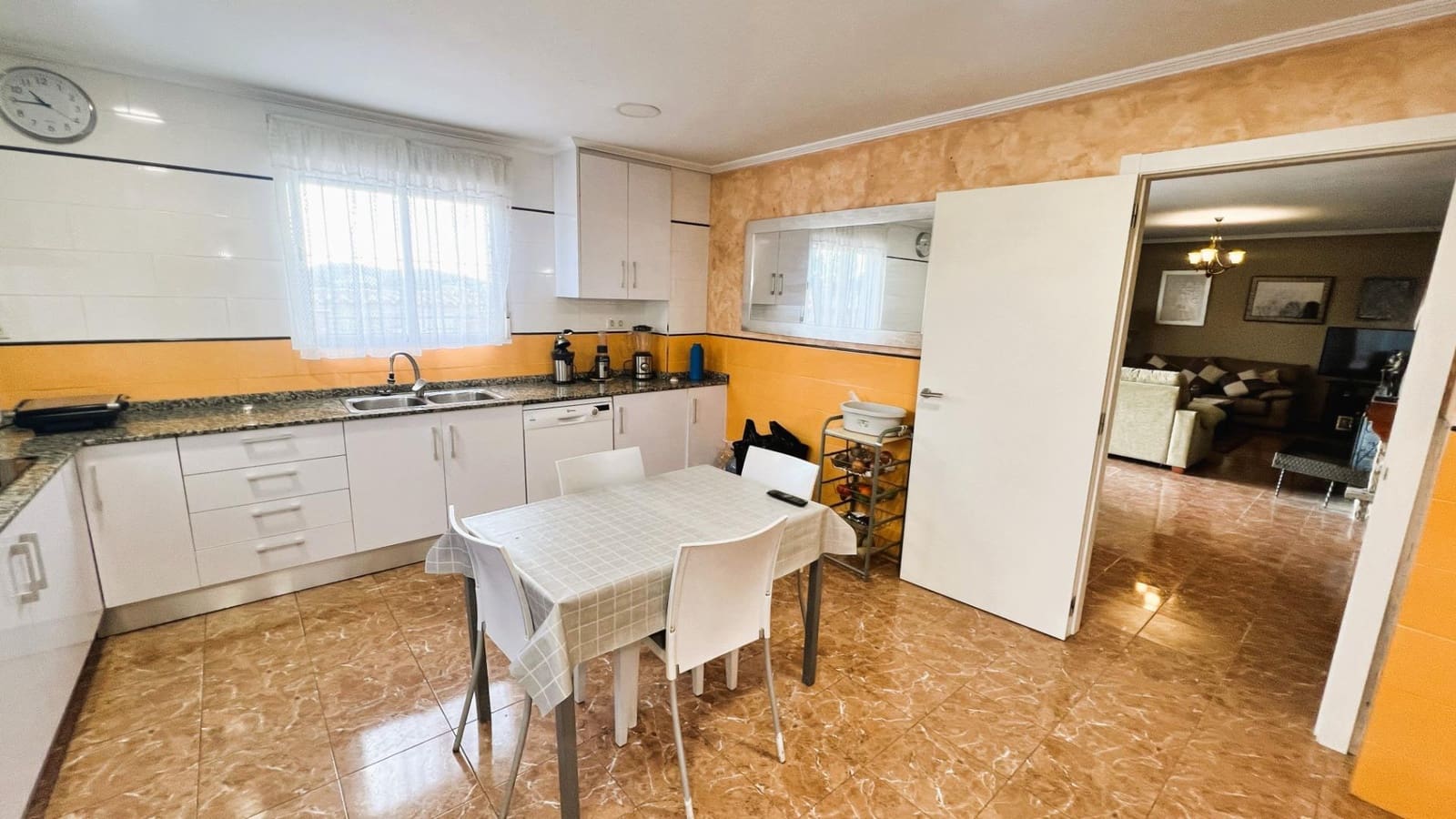 5 soveværelse Villa til salg i L'Alcora med swimmingpool garage - € 370.000 (Ref: 9129847)