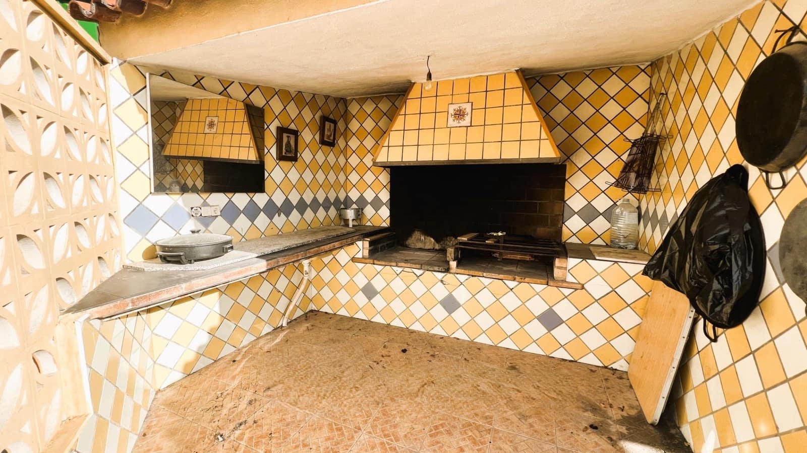 5 soveværelse Villa til salg i L'Alcora med swimmingpool garage - € 370.000 (Ref: 9129847)