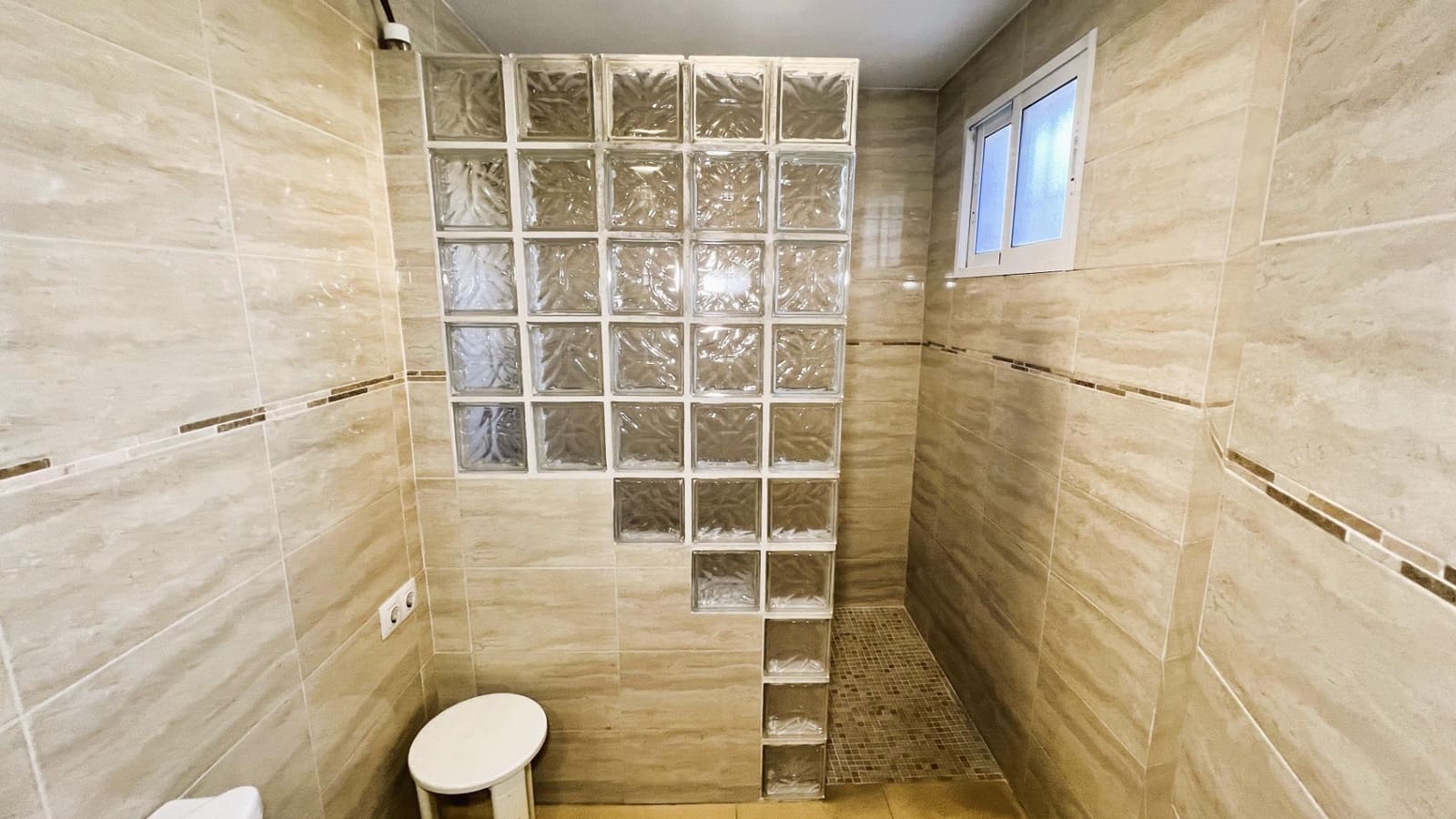 5 soveværelse Villa til salg i L'Alcora med swimmingpool garage - € 370.000 (Ref: 9129847)