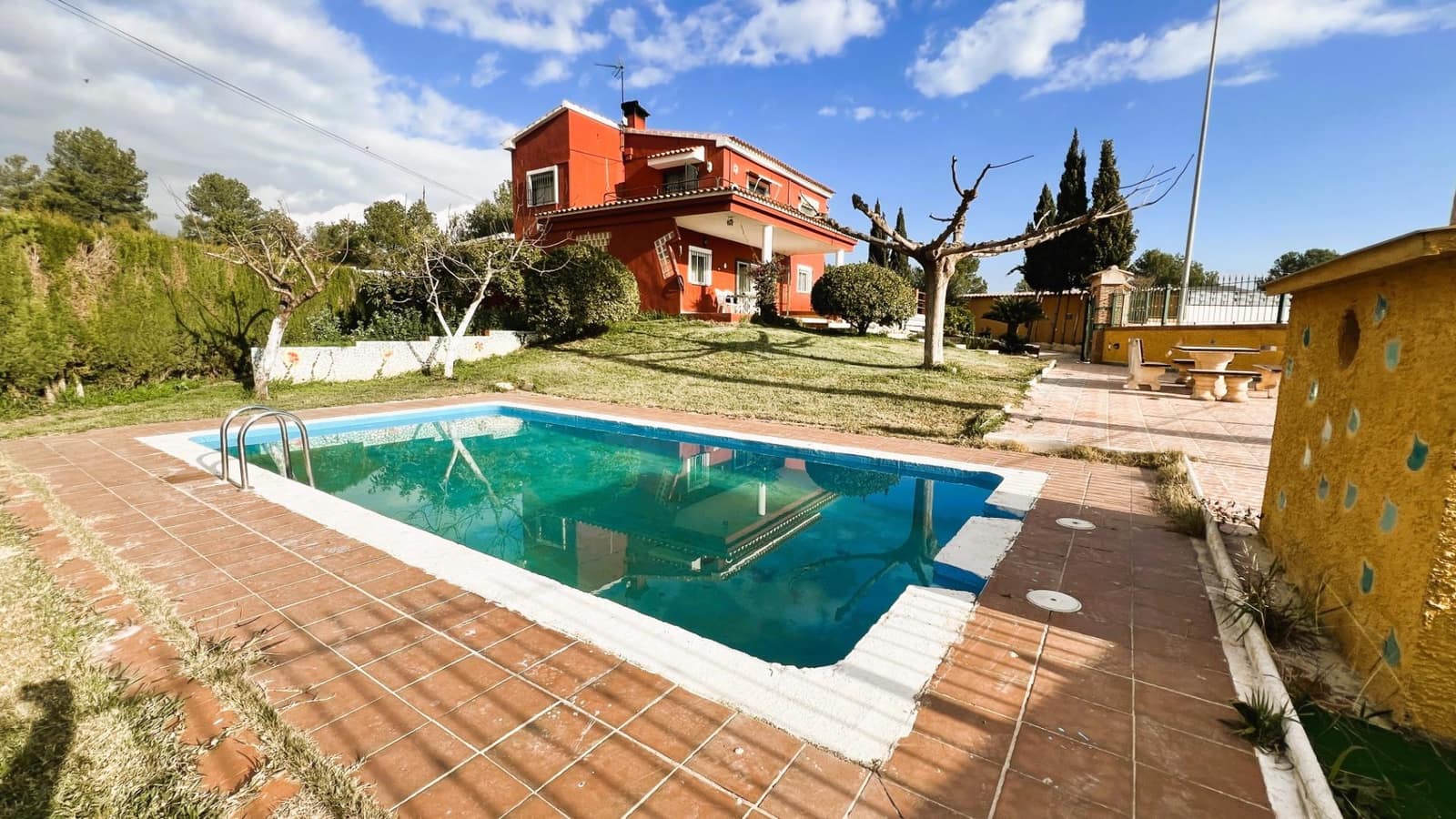 5 soveværelse Villa til salg i L'Alcora med swimmingpool garage - € 370.000 (Ref: 9129847)