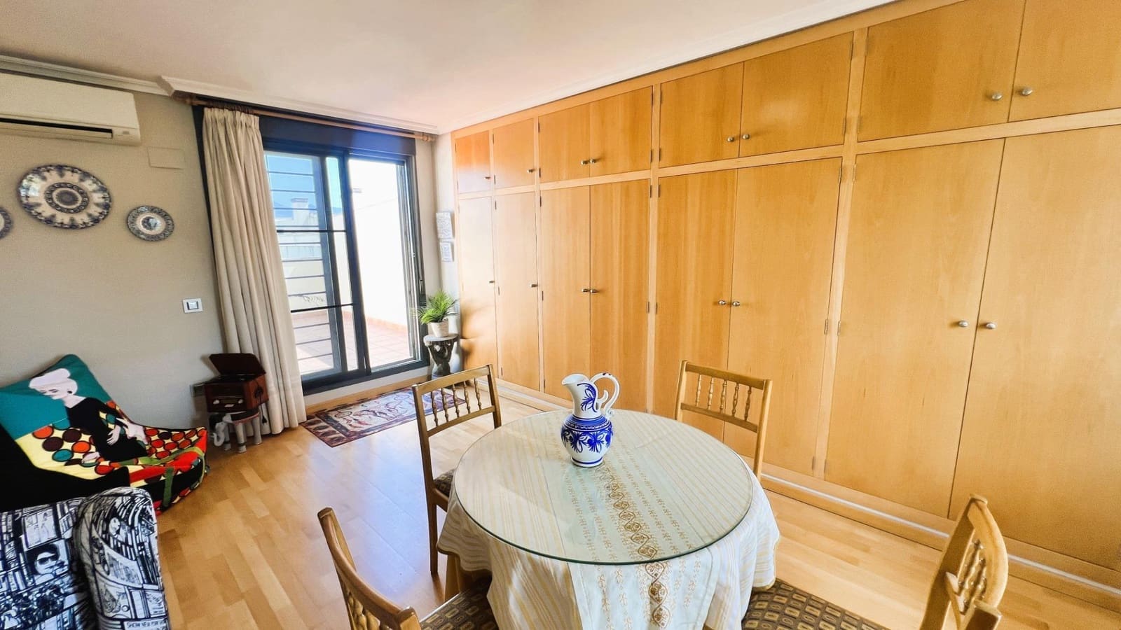 4 soverom Rekkehus til salgs i Castello de la Plana med svømmebasseng - € 450 000 (Ref: 9129848)