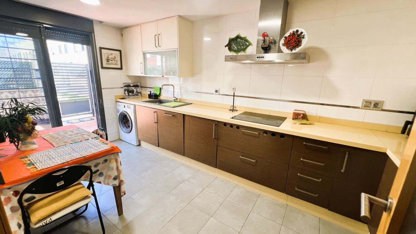 4 soverom Rekkehus til salgs i Castello de la Plana med svømmebasseng - € 450 000 (Ref: 9129848)