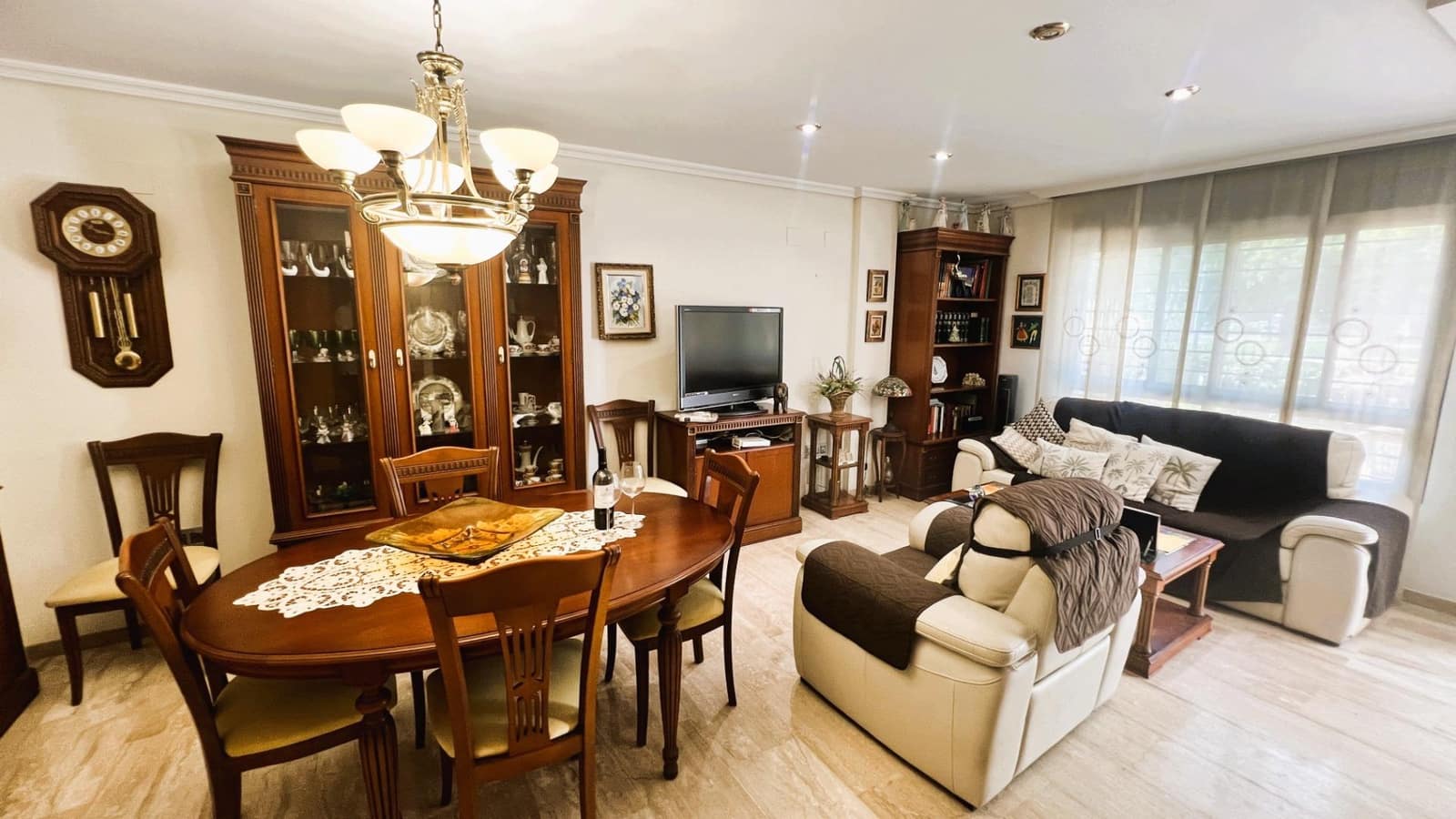 4 soverom Rekkehus til salgs i Castello de la Plana med svømmebasseng - € 450 000 (Ref: 9129848)