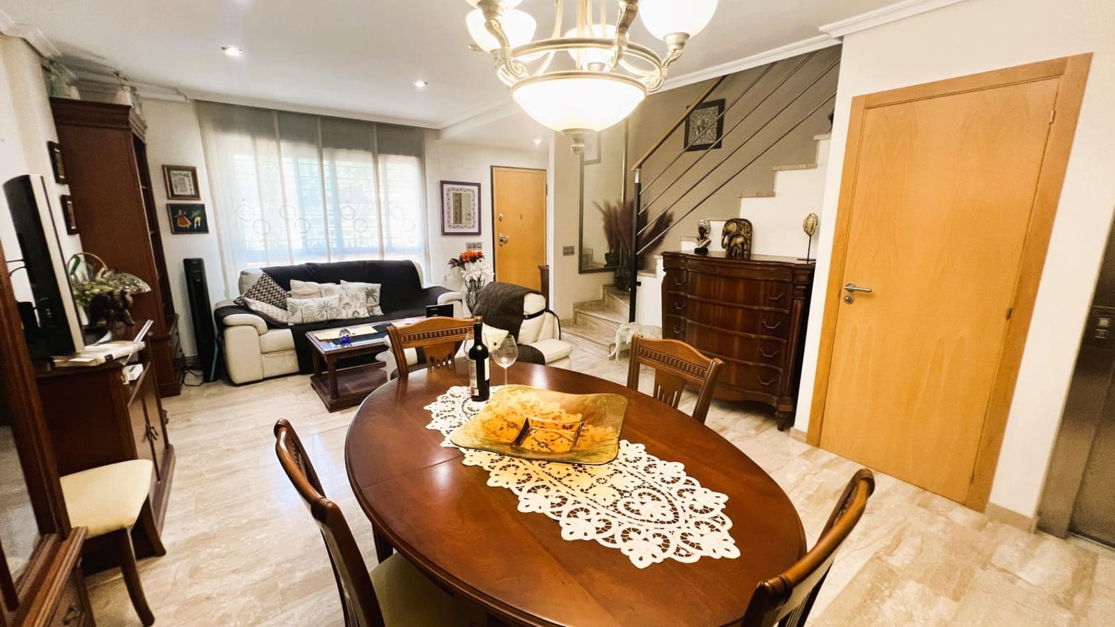 4 soverom Rekkehus til salgs i Castello de la Plana med svømmebasseng - € 450 000 (Ref: 9129848)