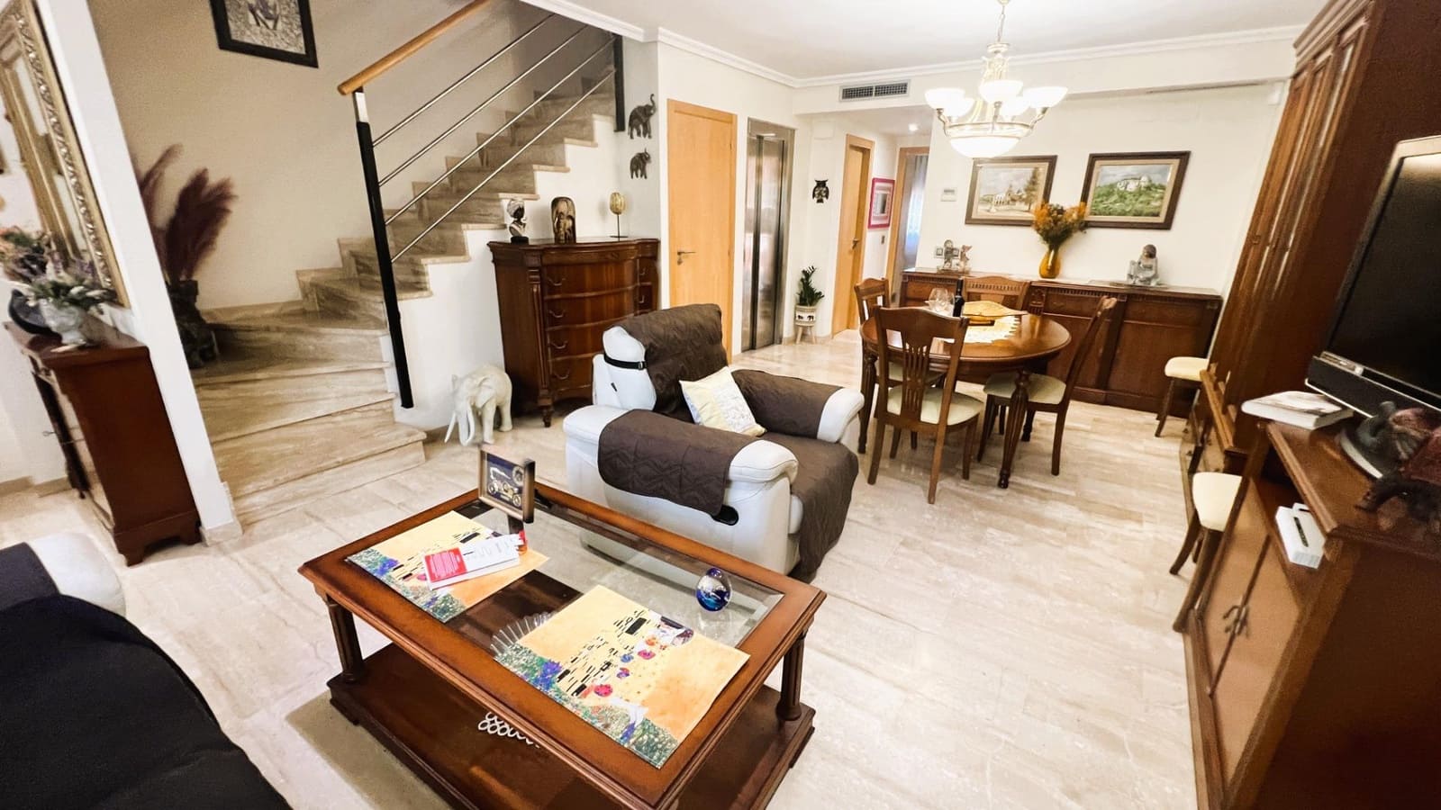 4 soverom Rekkehus til salgs i Castello de la Plana med svømmebasseng - € 450 000 (Ref: 9129848)