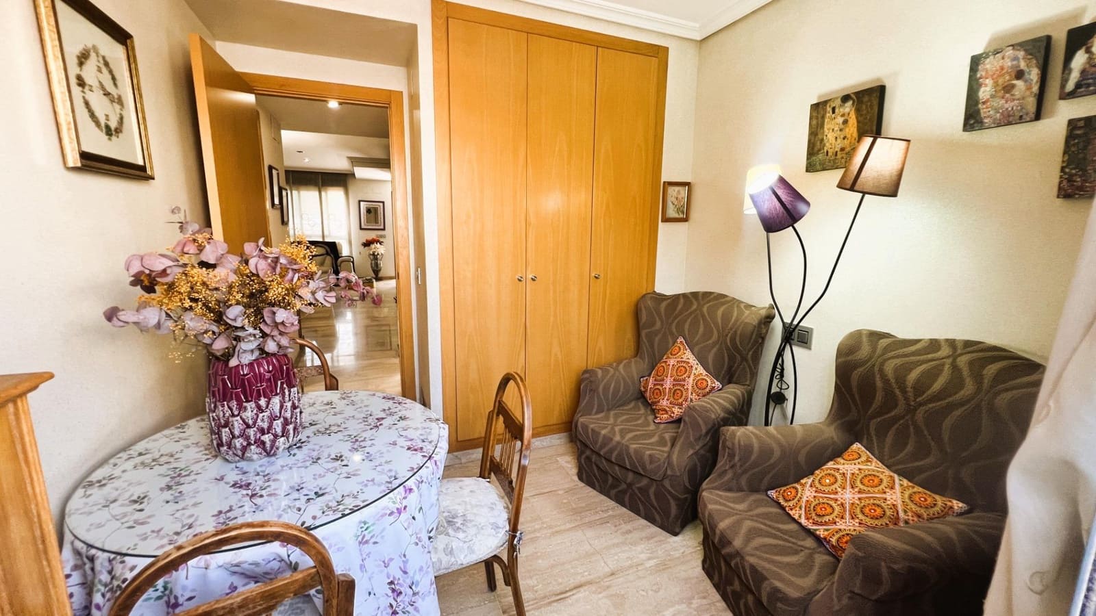 4 soverom Rekkehus til salgs i Castello de la Plana med svømmebasseng - € 450 000 (Ref: 9129848)