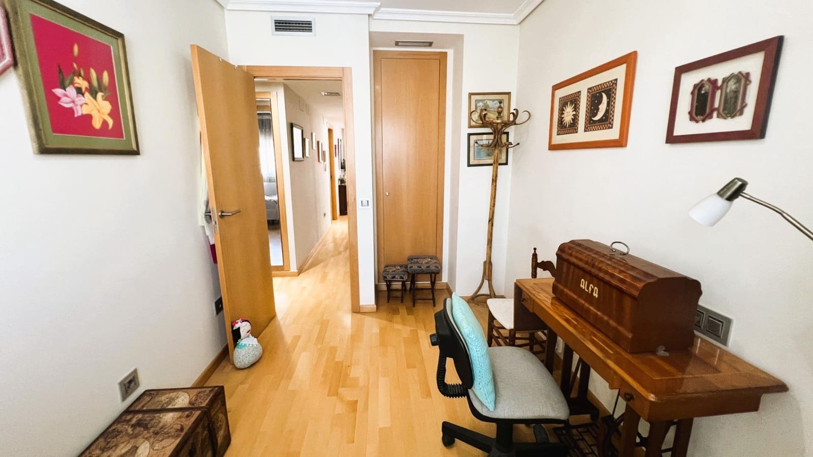 4 soverom Rekkehus til salgs i Castello de la Plana med svømmebasseng - € 450 000 (Ref: 9129848)