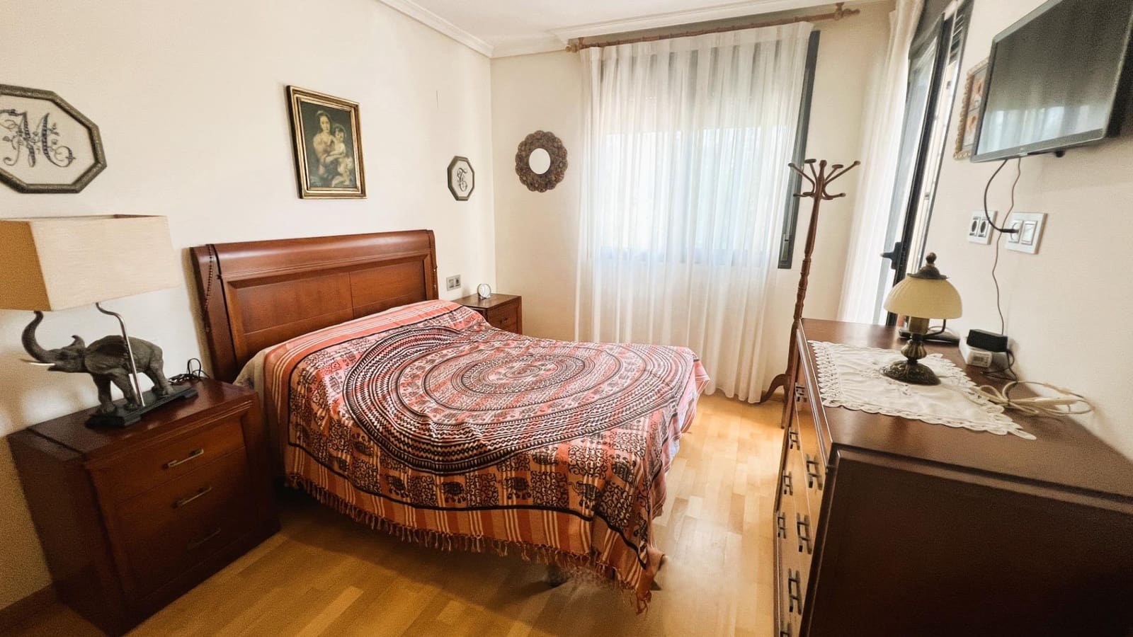 4 soverom Rekkehus til salgs i Castello de la Plana med svømmebasseng - € 450 000 (Ref: 9129848)