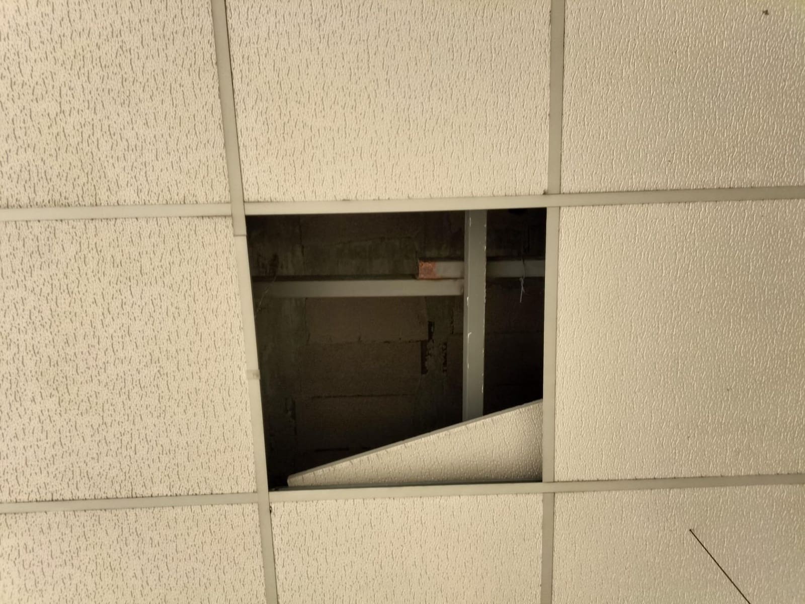 Erhverv til salg i Castello de la Plana - € 270.000 (Ref: 9132523)