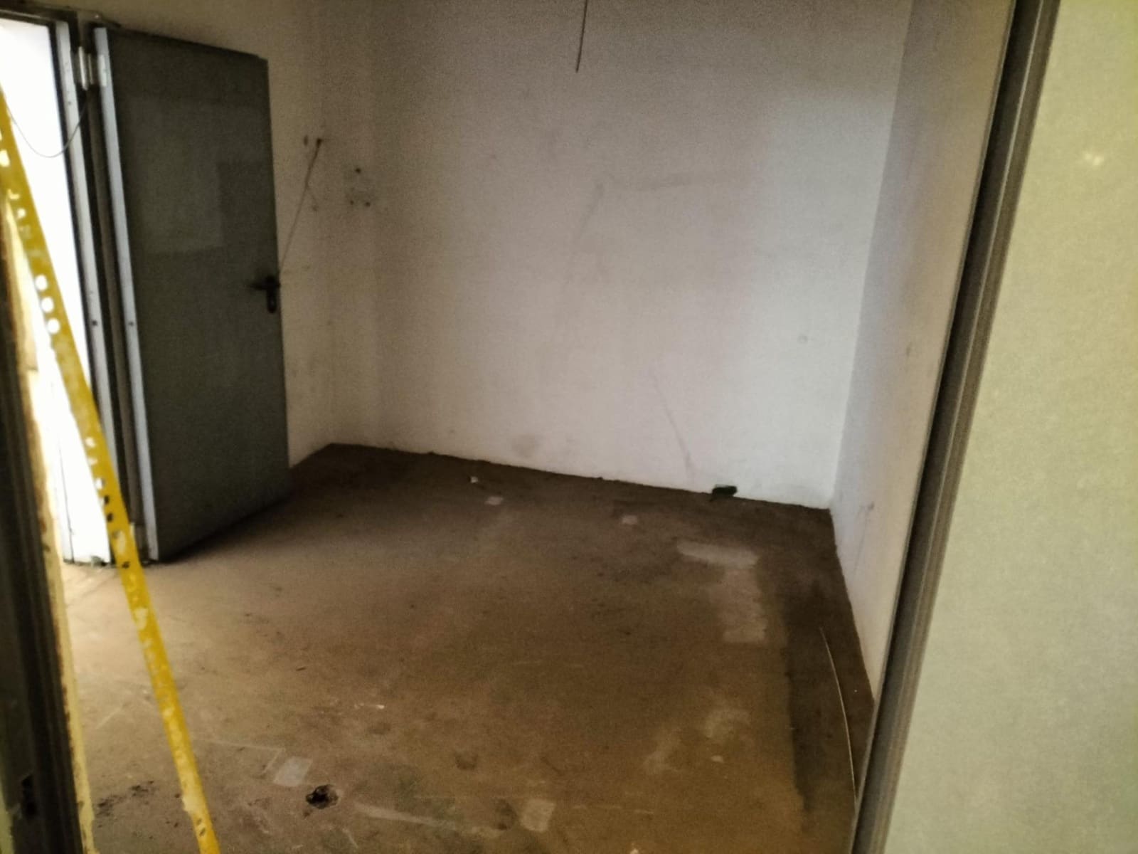 Erhverv til salg i Castello de la Plana - € 270.000 (Ref: 9132523)