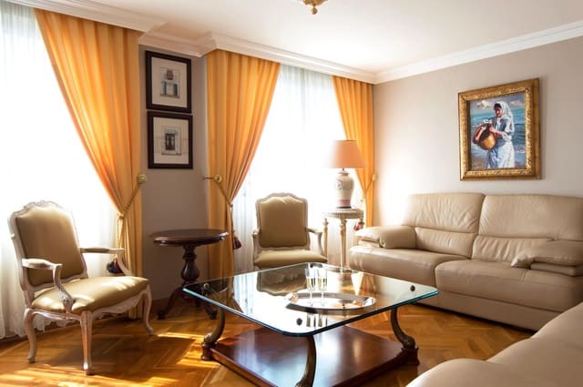 Apartamento de 6 habitaciones en Castelló de la Plana en venta con garaje - 400.000 € (Ref: 9132527)