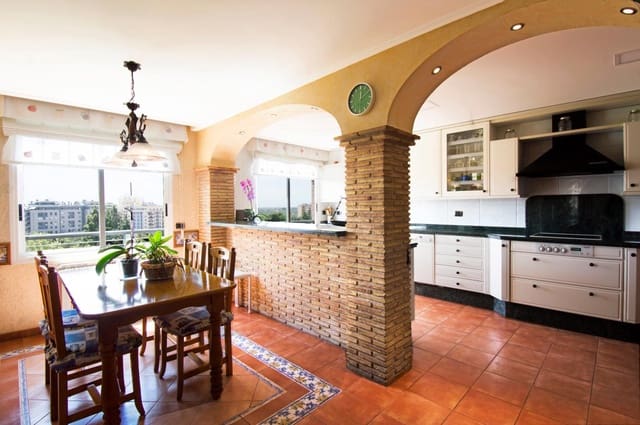 Apartamento de 6 habitaciones en Castelló de la Plana en venta con garaje - 400.000 € (Ref: 9132527)