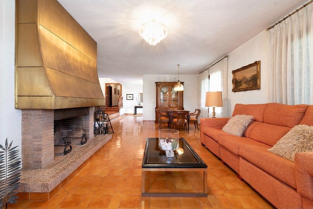 5 quarto Moradia para venda em Benicassim com piscina garagem - 1 800 000 € (Ref: 9132528)