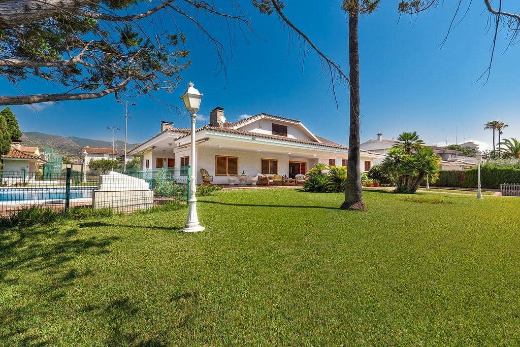 5 quarto Moradia para venda em Benicassim com piscina garagem - 1 800 000 € (Ref: 9132528)