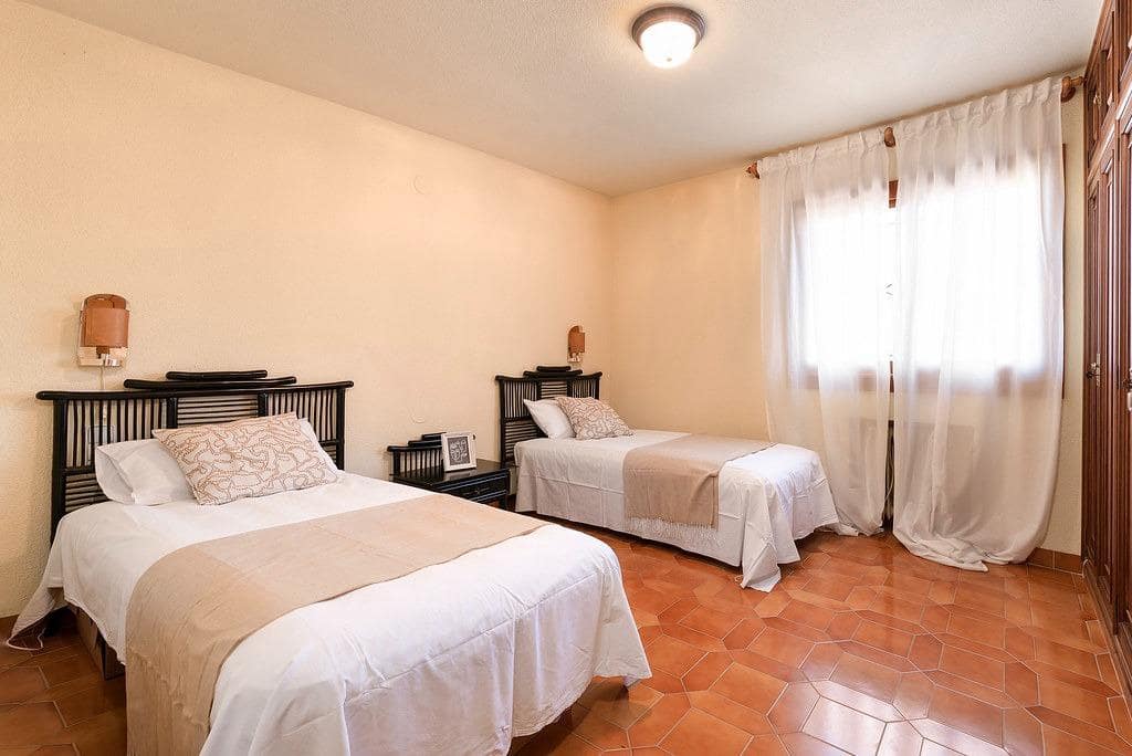 5 quarto Moradia para venda em Benicassim com piscina garagem - 1 800 000 € (Ref: 9132528)