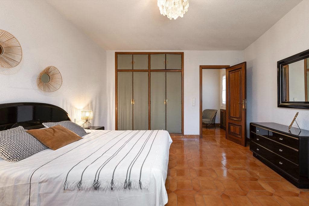 5 quarto Moradia para venda em Benicassim com piscina garagem - 1 800 000 € (Ref: 9132528)