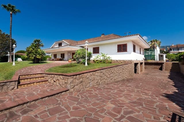 5 soverom Villa til salgs i Benicàssim med svømmebasseng garasje - € 1 800 000 (Ref: 9132528)