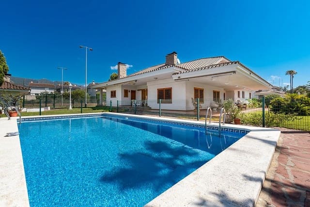 5 soverom Villa til salgs i Benicàssim med svømmebasseng garasje - € 1 800 000 (Ref: 9132528)