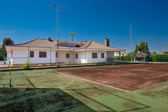 5 soverom Villa til salgs i Benicàssim med svømmebasseng garasje - € 1 800 000 (Ref: 9132528)