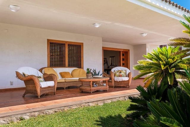 5 soverom Villa til salgs i Benicàssim med svømmebasseng garasje - € 1 800 000 (Ref: 9132528)