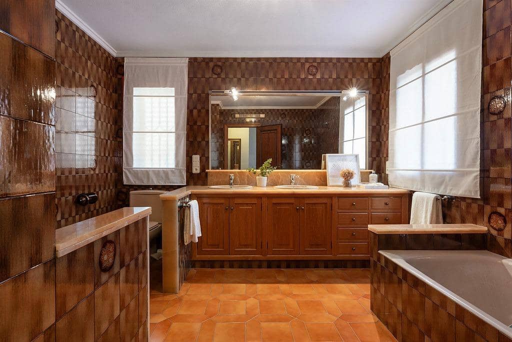 5 quarto Moradia para venda em Benicassim com piscina garagem - 1 800 000 € (Ref: 9132528)