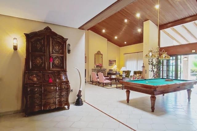 7 soverom Villa til salgs i L'Eliana med svømmebasseng garasje - € 1 295 000 (Ref: 9197840)