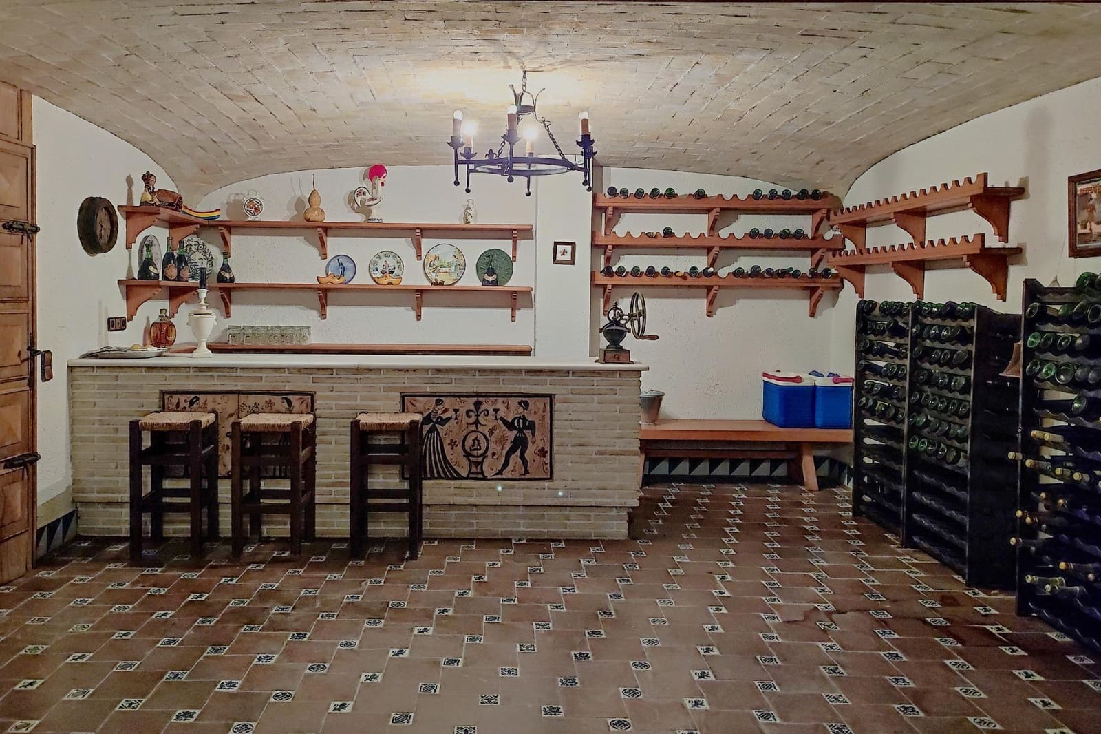 7 bedroom Villa for sale in L'Eliana with pool garage - € 1,295,000 (Ref: 9197840)