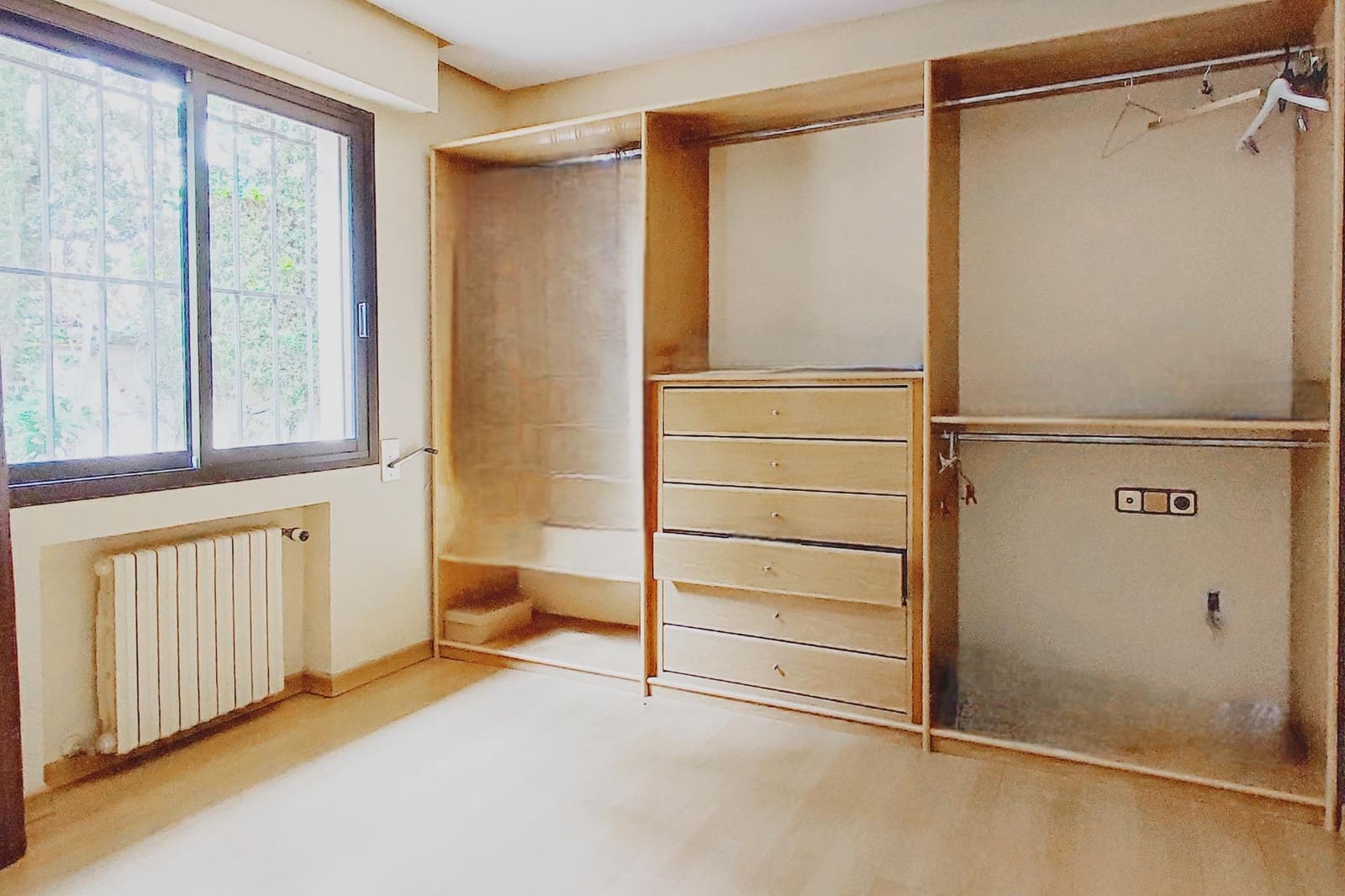 Chalet de 7 habitaciones en L'Eliana en venta con piscina garaje - 1.295.000 € (Ref: 9197840)