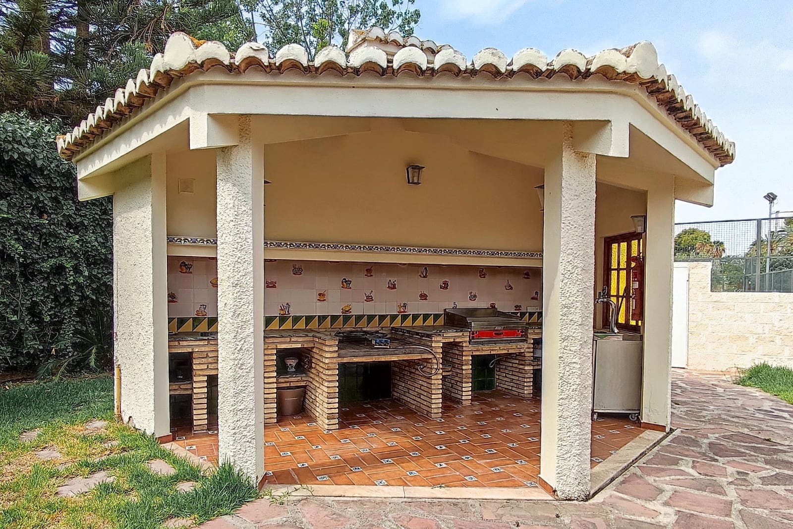 7 Zimmer Villa zu verkaufen in L'Eliana mit Pool Garage - 1.295.000 € (Ref: 9197840)
