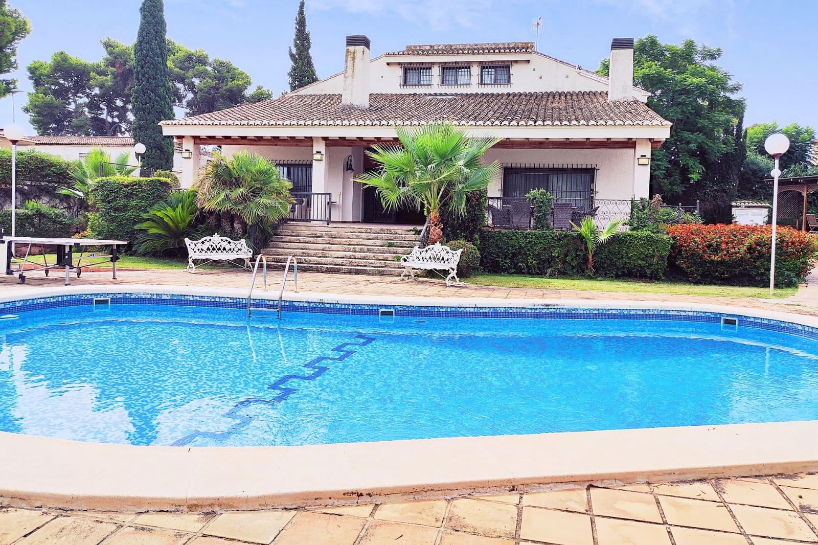 7 Zimmer Villa zu verkaufen in L'Eliana mit Pool Garage - 1.295.000 € (Ref: 9197840)