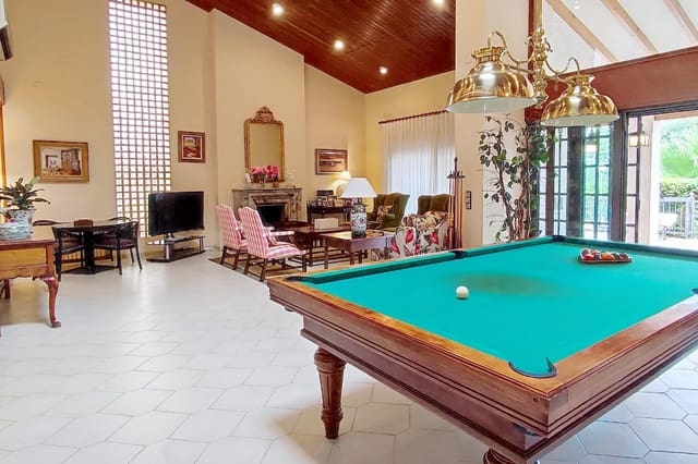 7 sovrum Villa till salu i L'Eliana med pool garage - 1 295 000 € (Ref: 9197840)