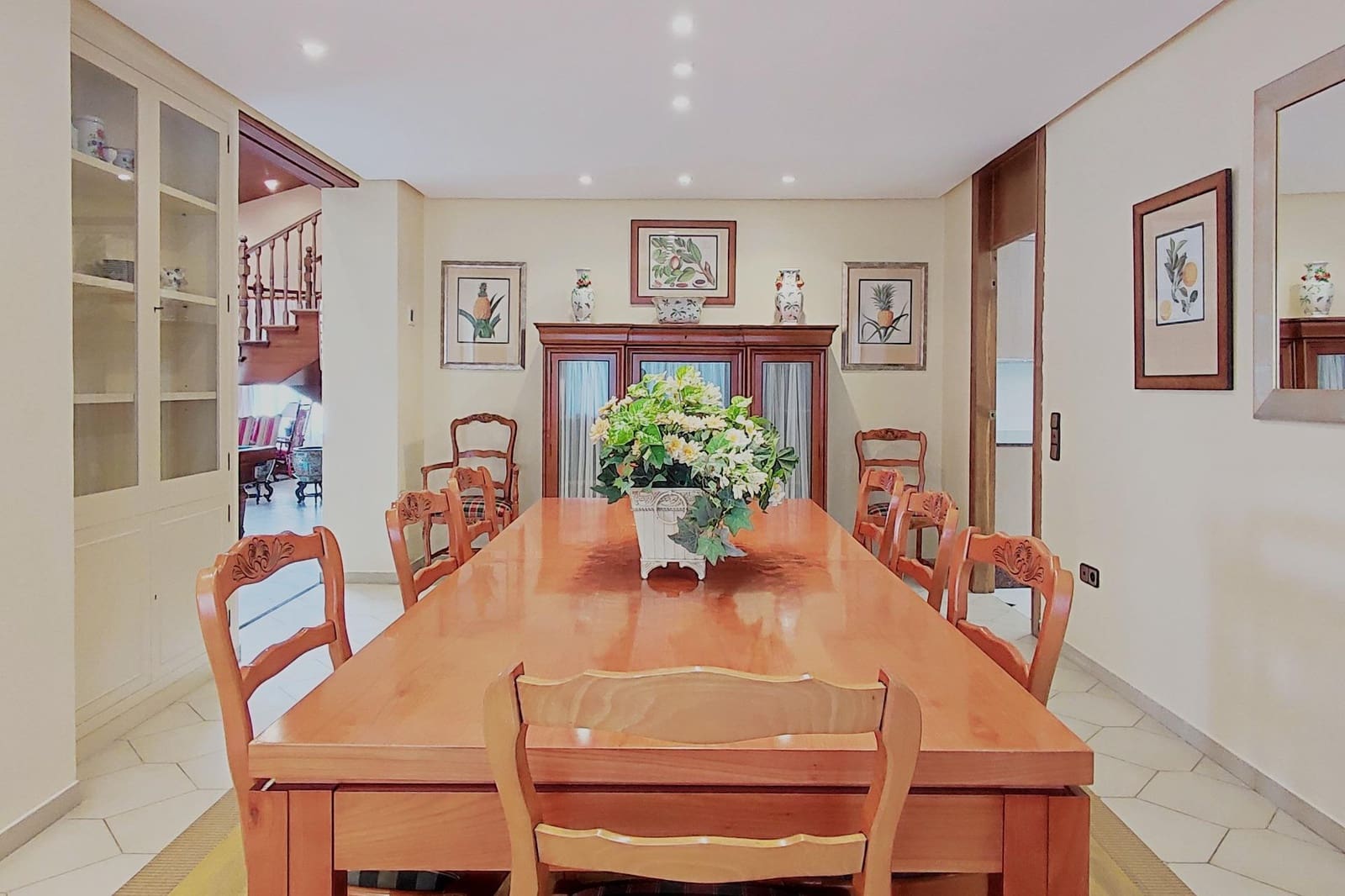 7 Zimmer Villa zu verkaufen in L'Eliana mit Pool Garage - 1.295.000 € (Ref: 9197840)