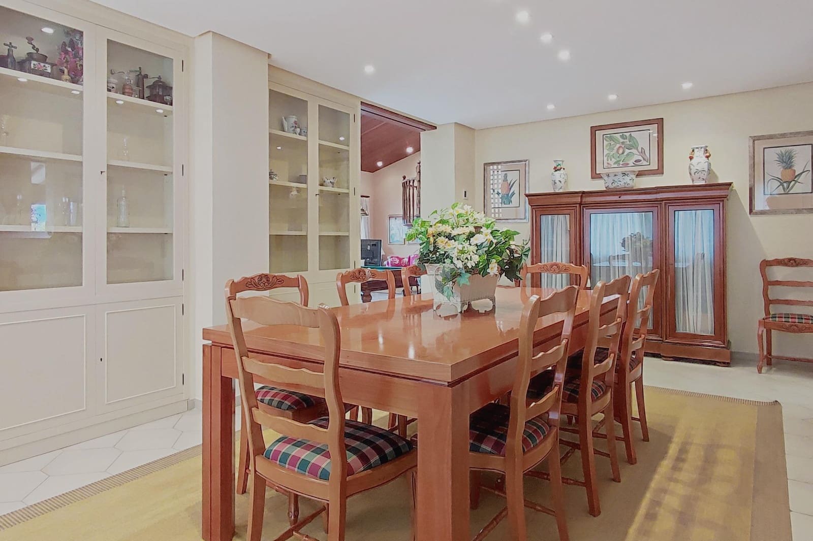 7 Zimmer Villa zu verkaufen in L'Eliana mit Pool Garage - 1.295.000 € (Ref: 9197840)