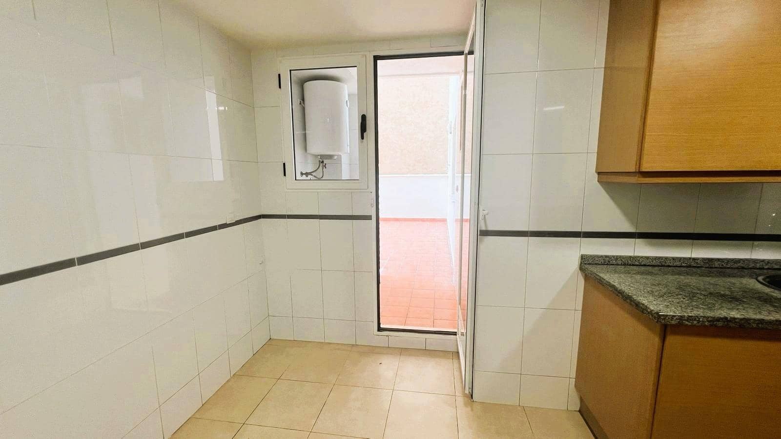 3 soveværelse Lejlighed til salg i Castello de la Plana - € 199.000 (Ref: 9226823)