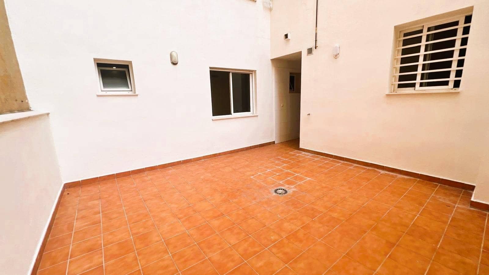 3 soveværelse Lejlighed til salg i Castello de la Plana - € 199.000 (Ref: 9226823)