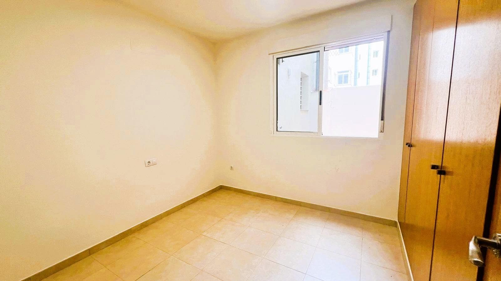 3 soveværelse Lejlighed til salg i Castello de la Plana - € 199.000 (Ref: 9226823)