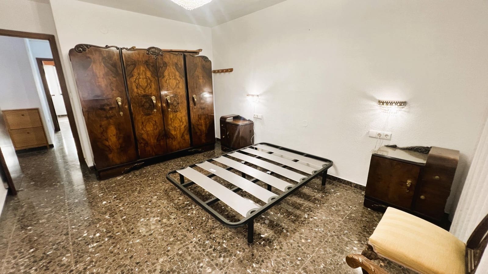 4 soveværelse Lejlighed til salg i Castello de la Plana med garage - € 180.000 (Ref: 9255386)