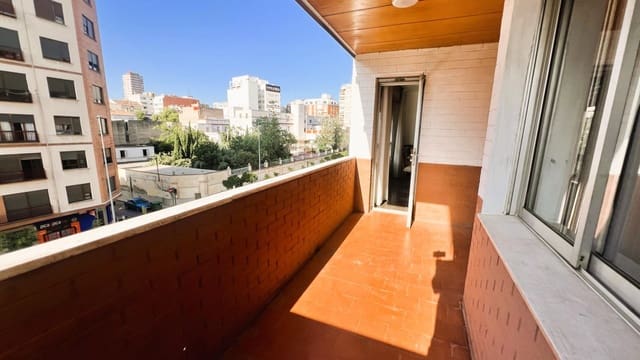 4 camera da letto Appartamento in vendita in Este, Castelló de la Plana con garage - 180.000 € (Rif: 9255386)