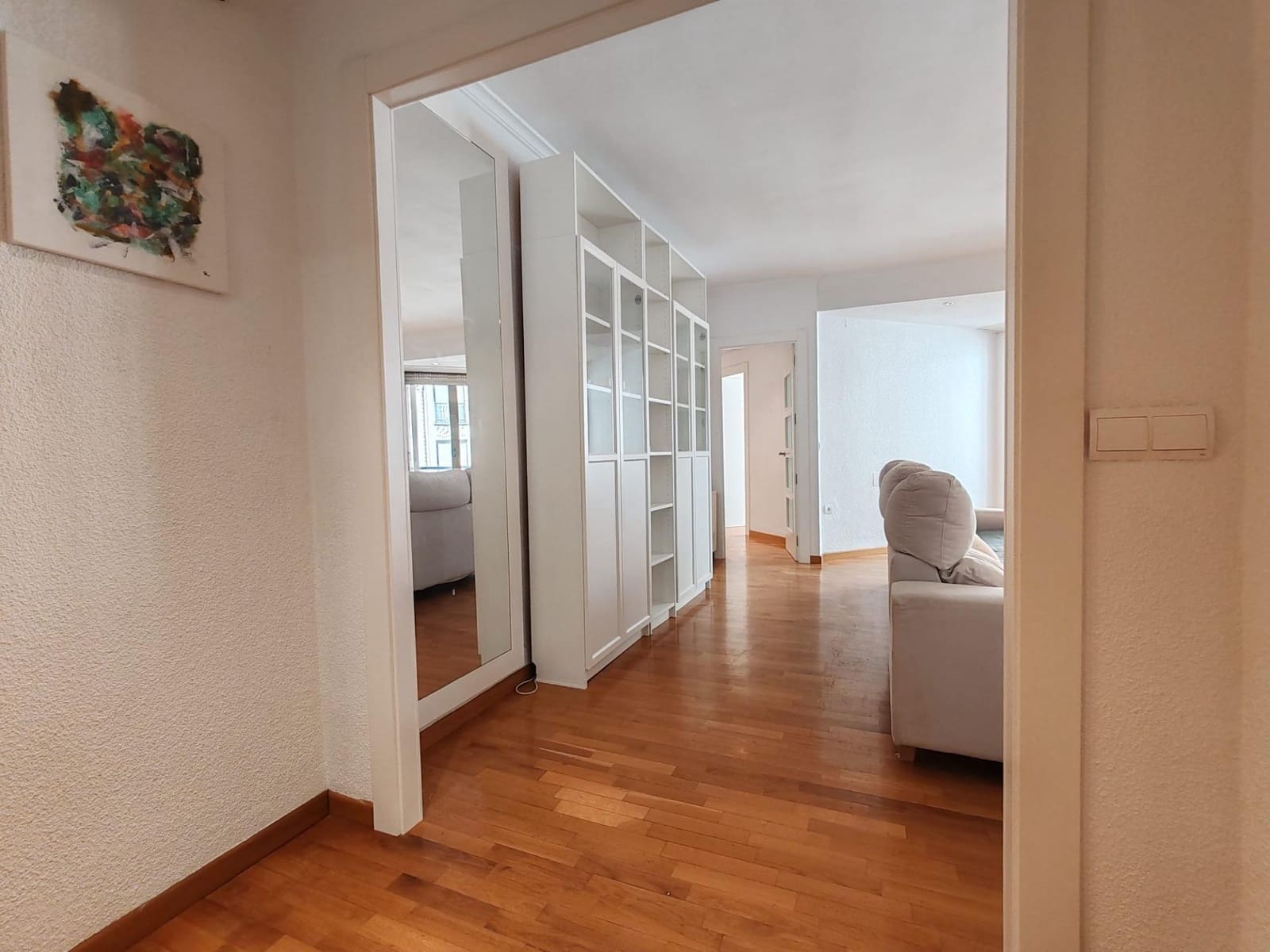 4 slaapkamer Flat te huur in Valencia stad - € 1.750 (Ref: 9257392)