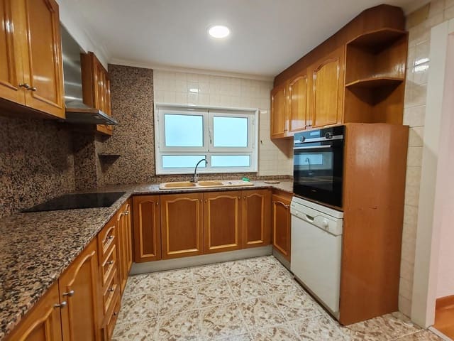 4 slaapkamer Flat te huur in Sant Francesc, Valencia stad - € 1.750 (Ref: 9257392)