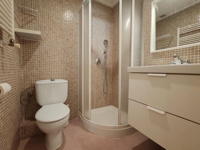 4 slaapkamer Flat te huur in Sant Francesc, Valencia stad - € 1.750 (Ref: 9257392)