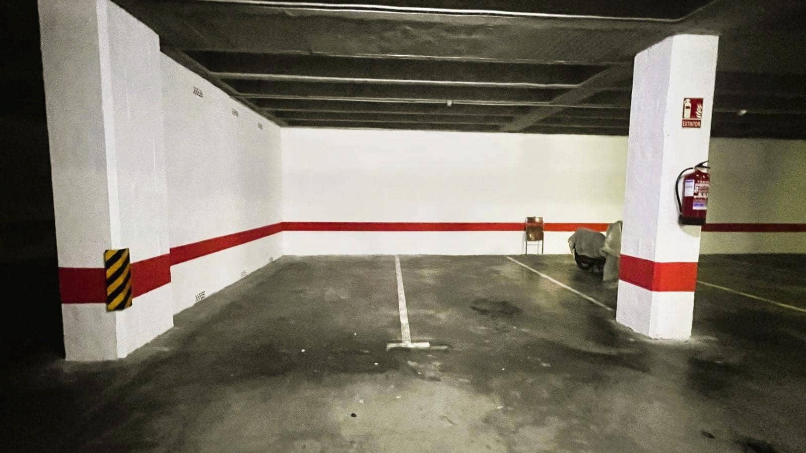 Garage te koop in Castello de la Plana - € 15.000 (Ref: 9338145)